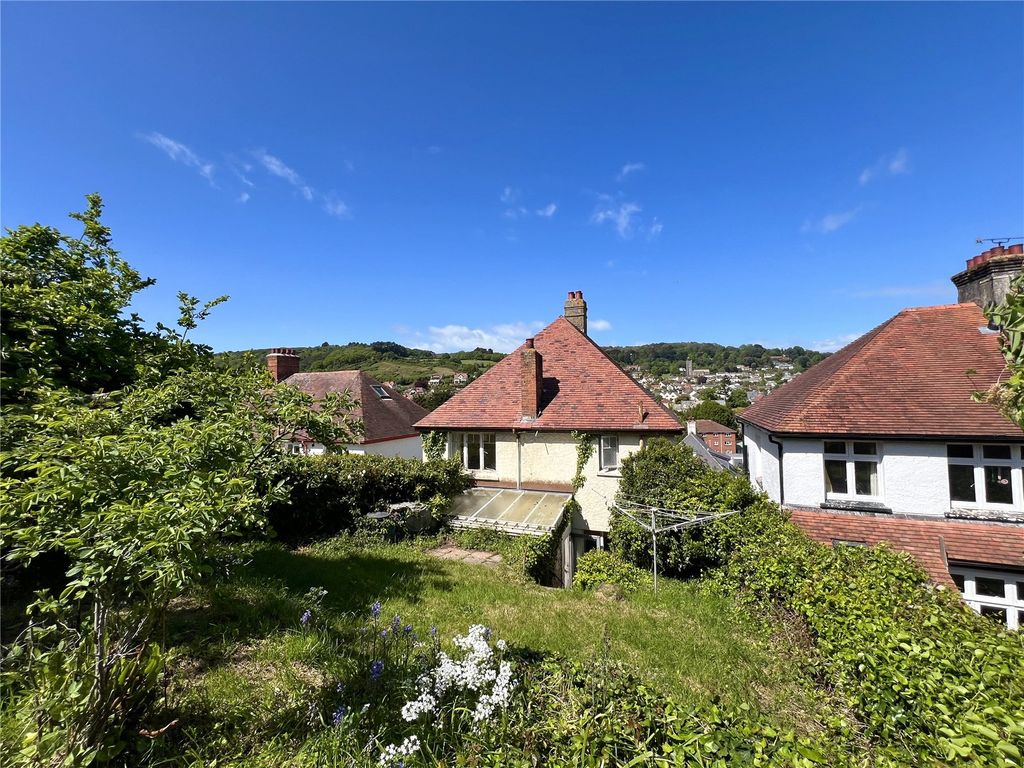 Property photo 3 of 16 Picture No. 05