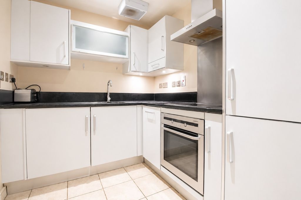 Property photo 2 of 9 5218144