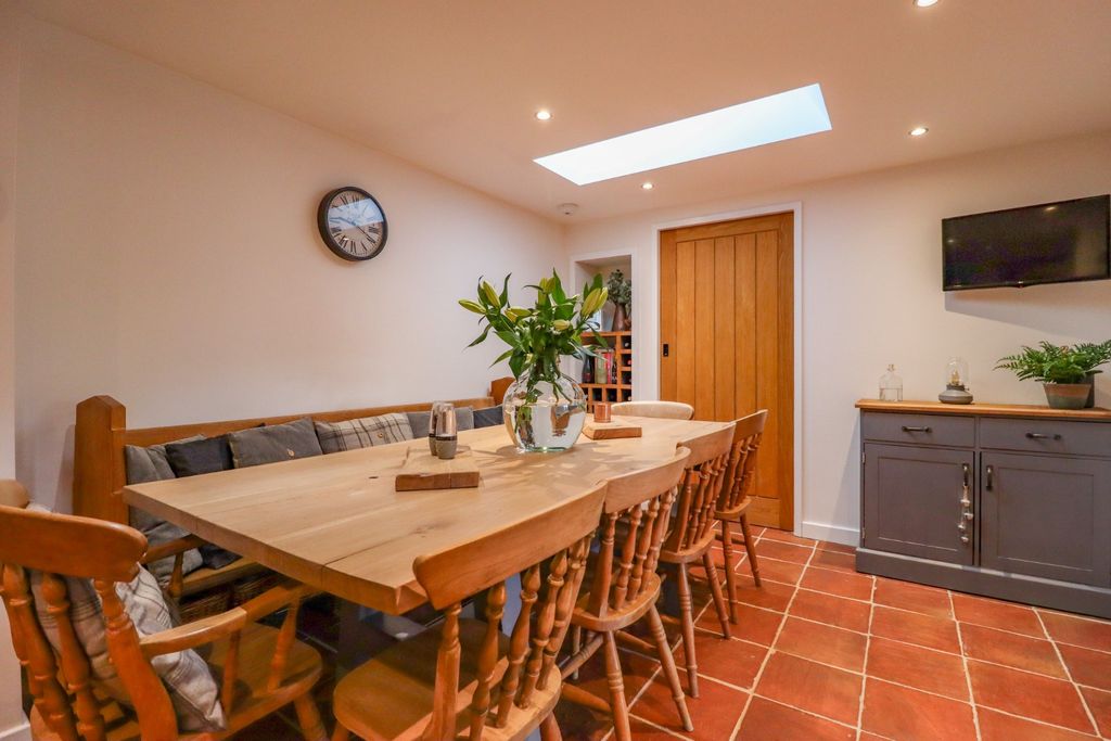 Property photo 3 of 31 4090553