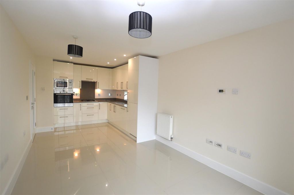 Property photo 1 of 9 Kitchen Diner