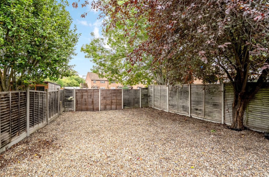Property photo 2 of 18 Garden