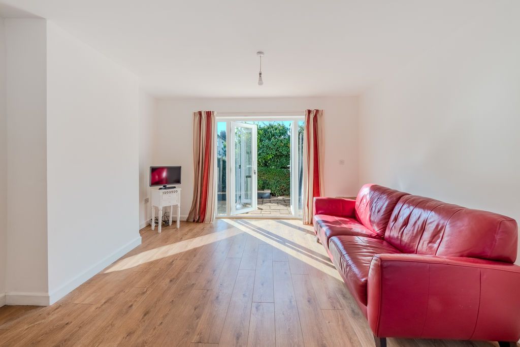 Property photo 2 of 15 Photo 27