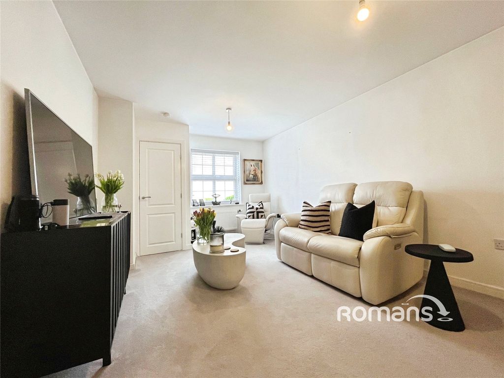 Property photo 2 of 8 Picture No. 05