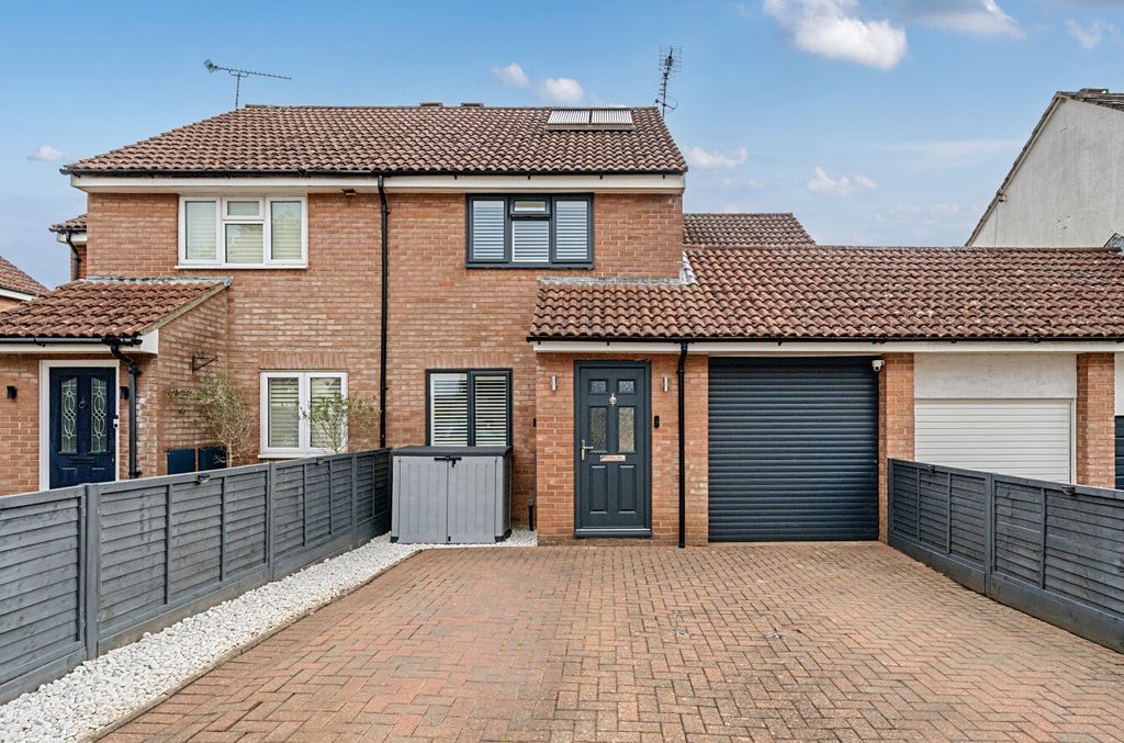 Property photo 1 of 12 1459400-2-6A0Af2d...