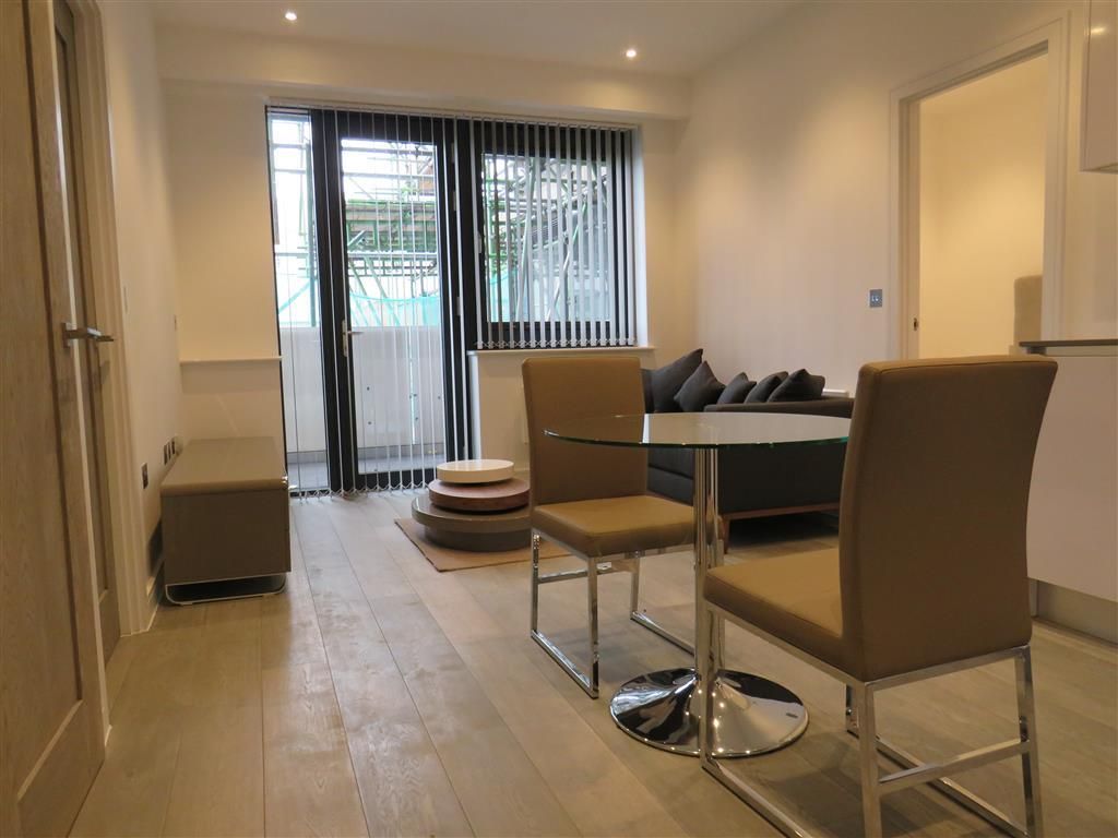 Property photo 3 of 7 Dining Room
