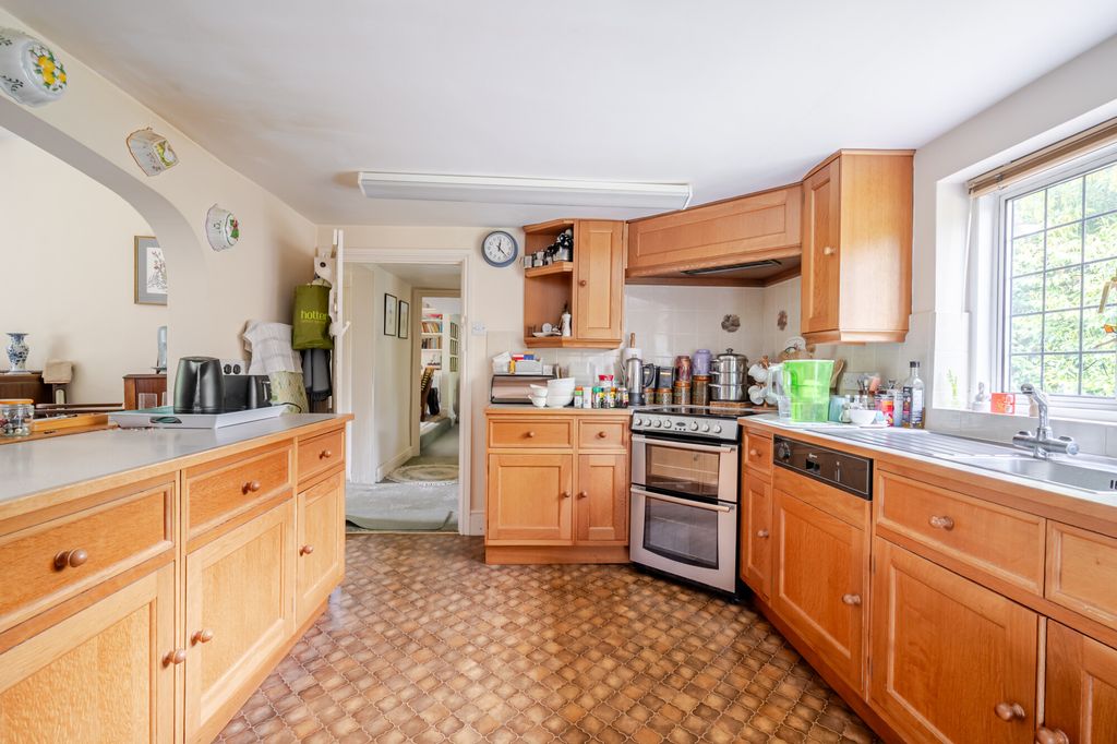 Property photo 2 of 16