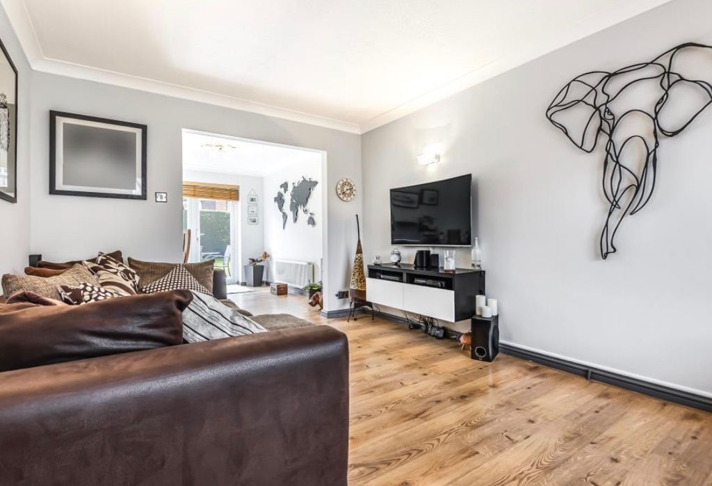 Property photo 2 of 12 Img_2347