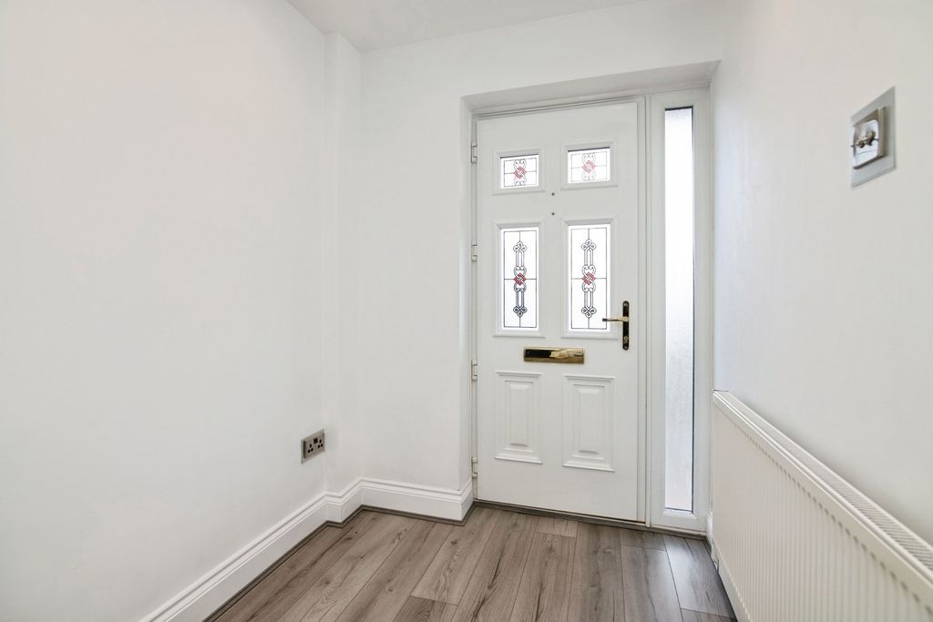 Property photo 2 of 25 Pbox-Img.Jpg