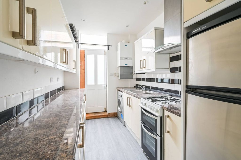 Property photo 1 of 9