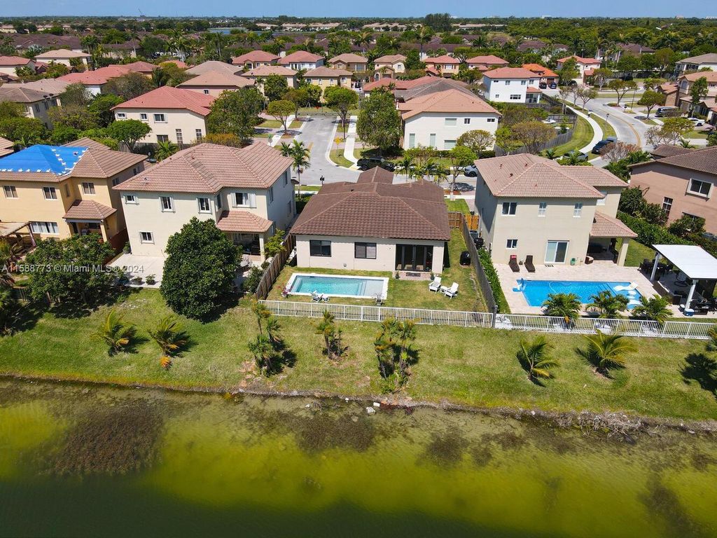 Property photo 3 of 50 <Alttext/>