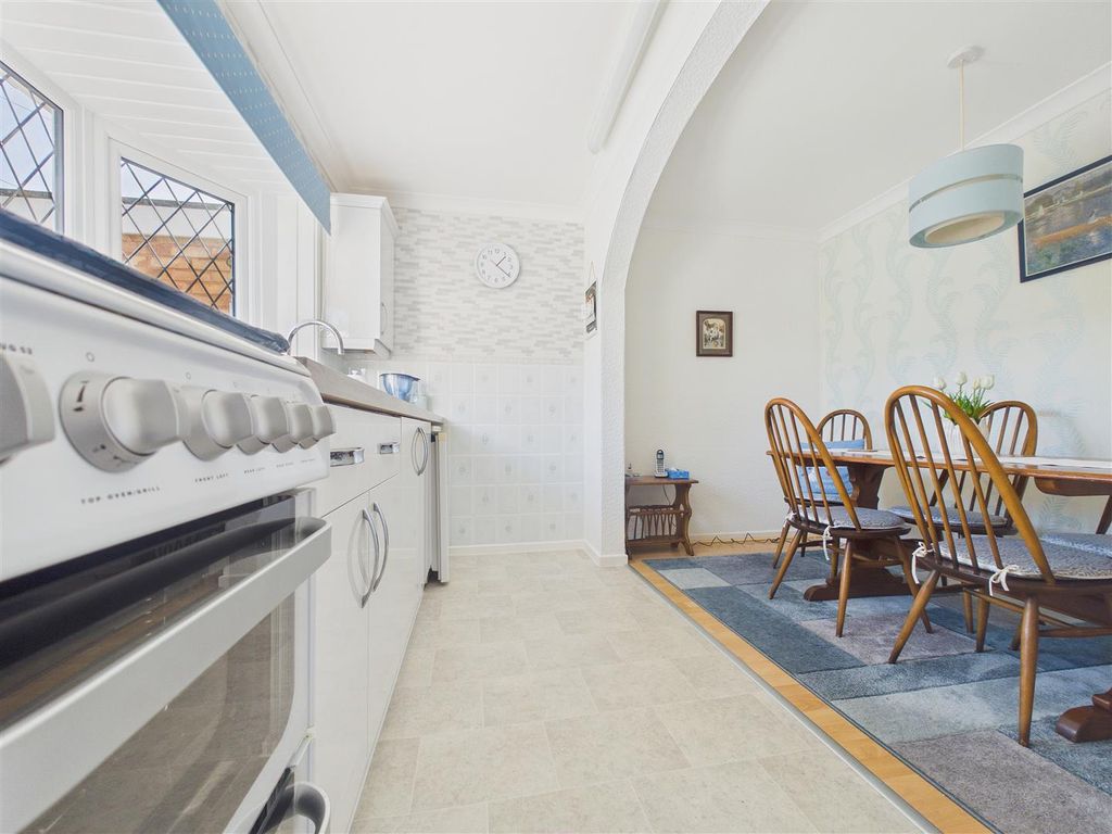 Property photo 3 of 15 Cam01407G0-Pr0135-Still008.Jpg