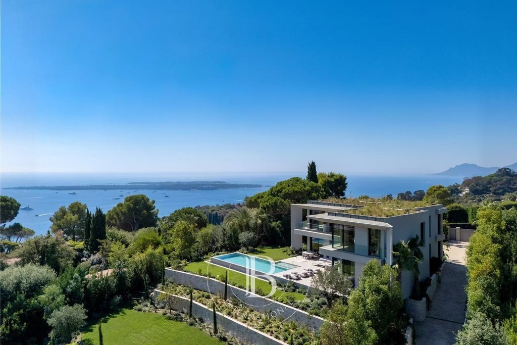 Property photo 1 of 29 Super Cannes - Contemporary New Villa - Panoramic Sea View