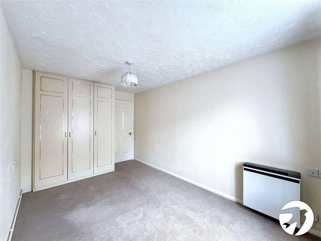 Property photo 3 of 7 Picture No. 06