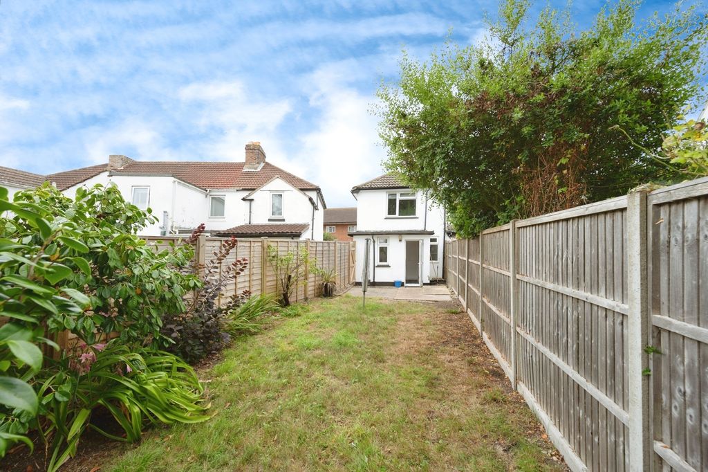 Property photo 2 of 17 Photo