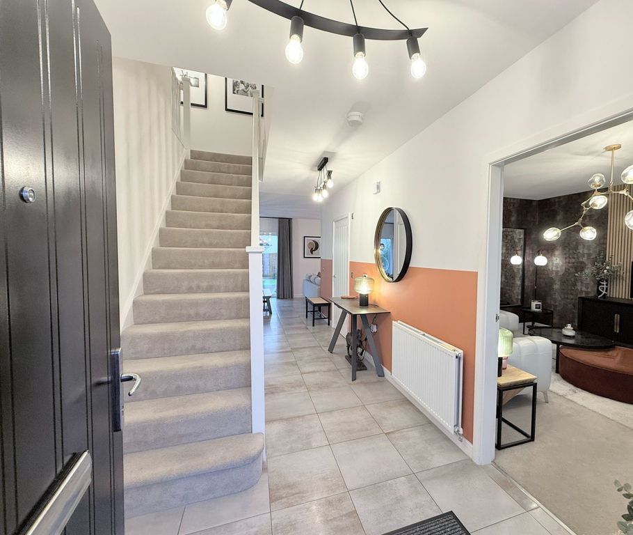 Property photo 2 of 43