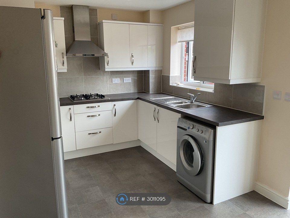 Property photo 3 of 13