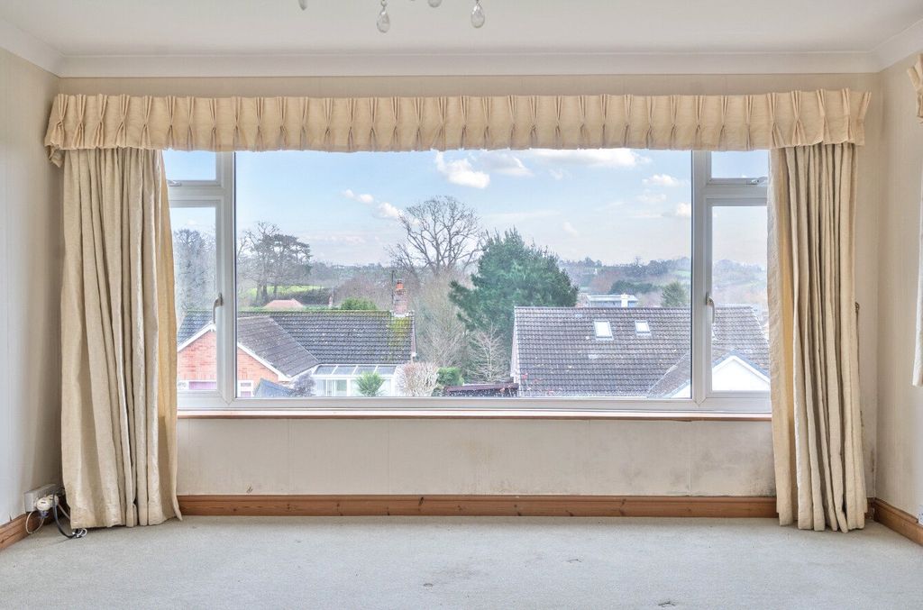 Property photo 3 of 11 Sitting Rm View