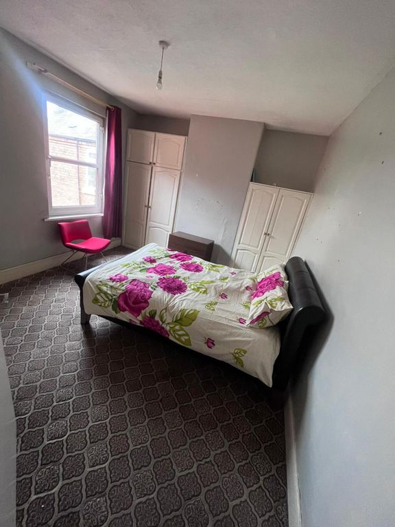 Property photo 1 of 4