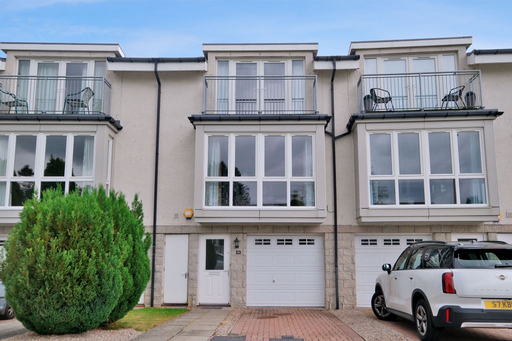 Property photo 1 of 49