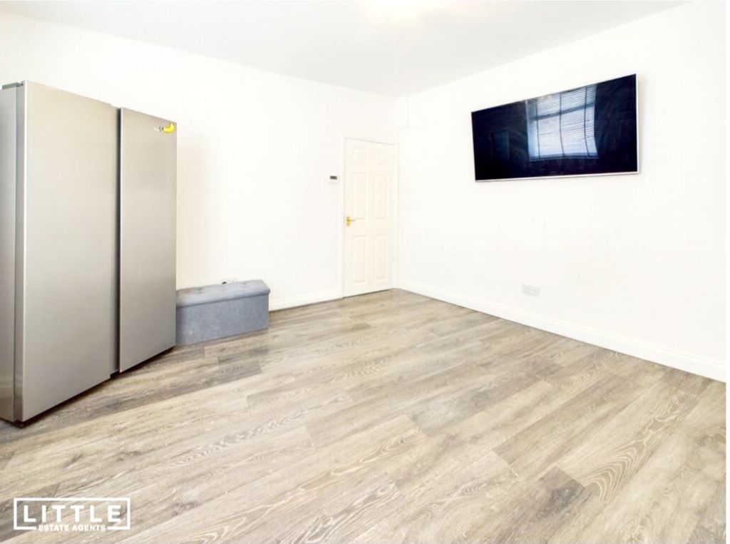 Property photo 3 of 14 Photo 3