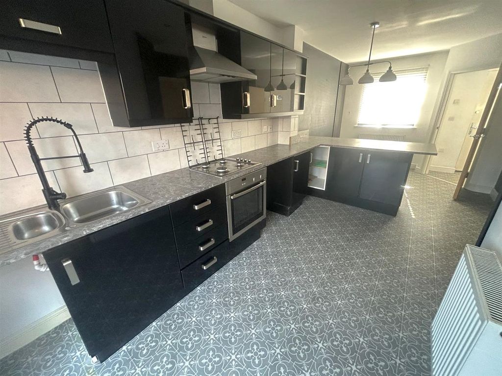 Property photo 3 of 12 Img-20250929-Wa0096.Jpg