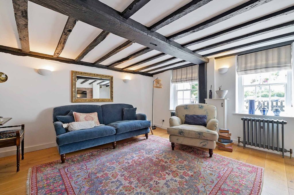 Property photo 3 of 16 Sitting Room