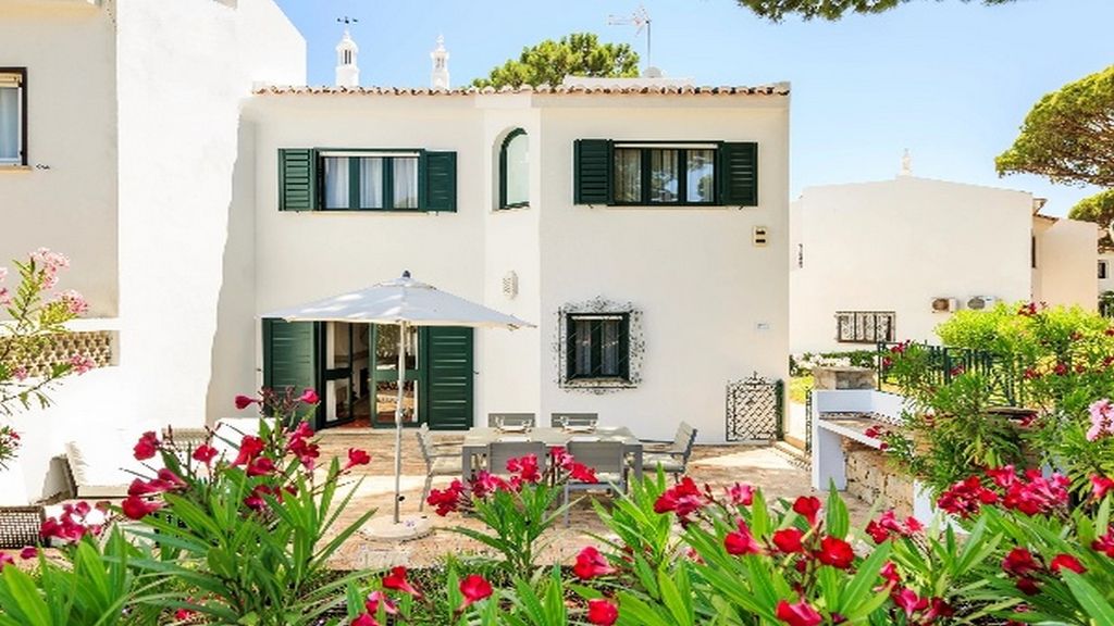 Property photo 2 of 19