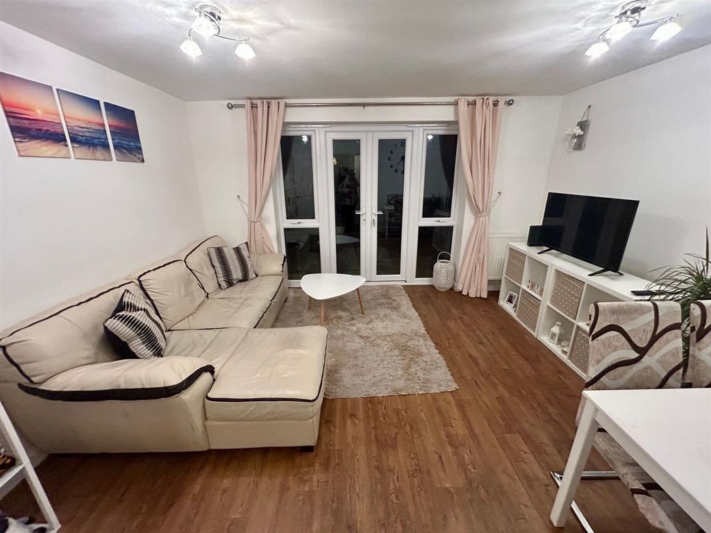 Property photo 3 of 10 Lounge 1.Jpg