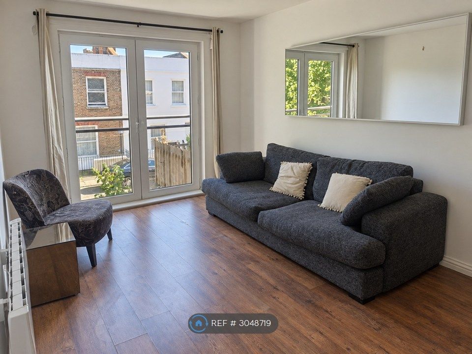 Property photo 1 of 11 Living Area