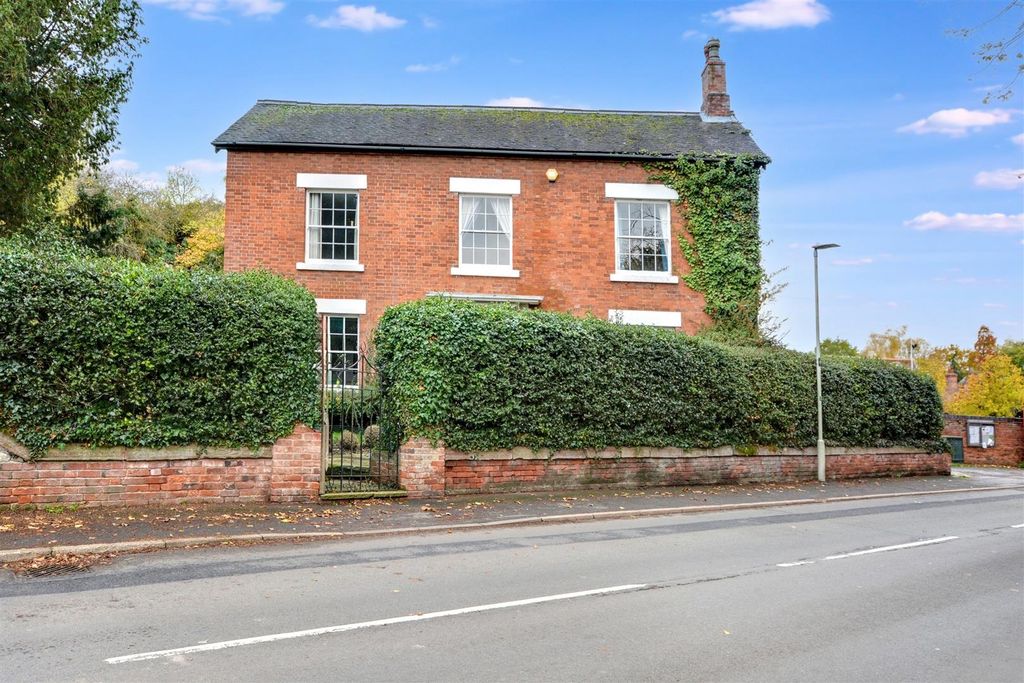 Property photo 2 of 51