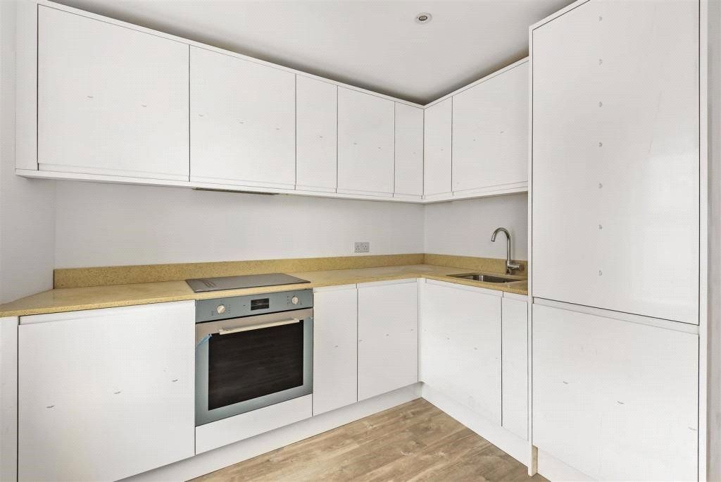 Property photo 3 of 7 Picture-No-06-132