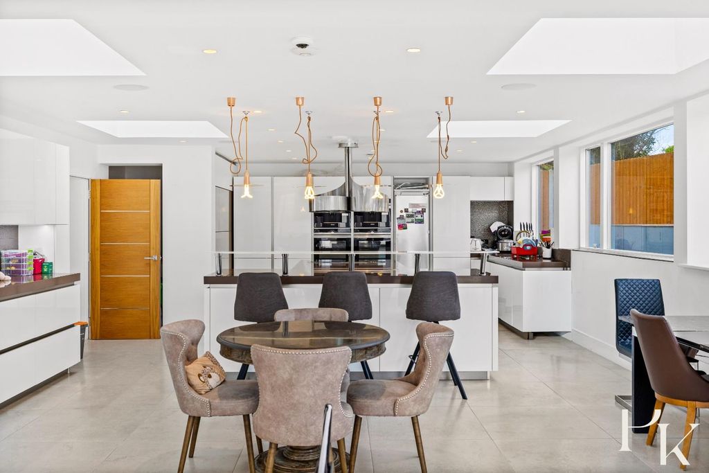 Additional image 10 of 5 bed detached house for saleRoedean Crescent, Brighton BN2