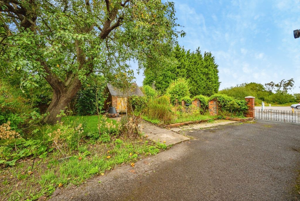 Property photo 2 of 20 Pbox-Img.Jpg