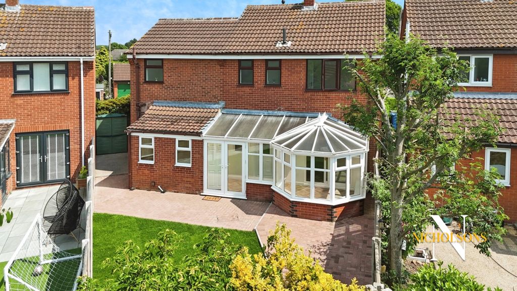 Property photo 2 of 22 4251115