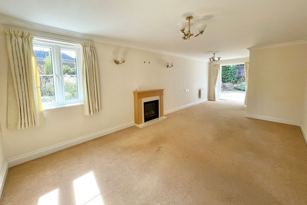 Property photo 3 of 13