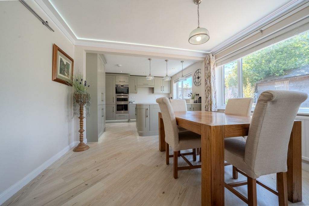 Property photo 3 of 43 Dsc09835-Hdr