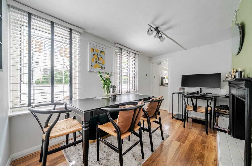 Property photo 3 of 21 1441973-8-69De6Bb...