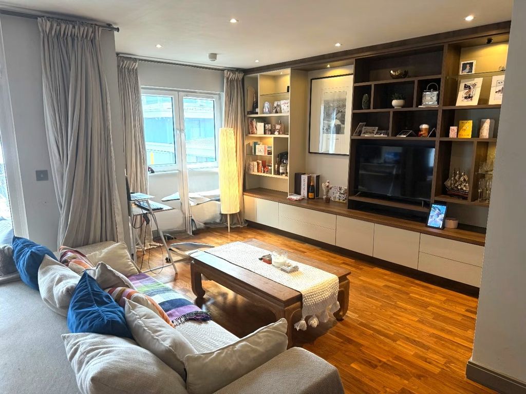 Property photo 3 of 8