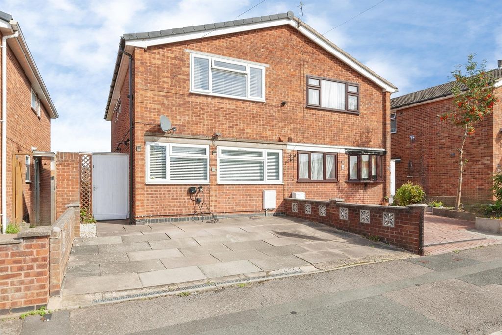 Property photo 1 of 18