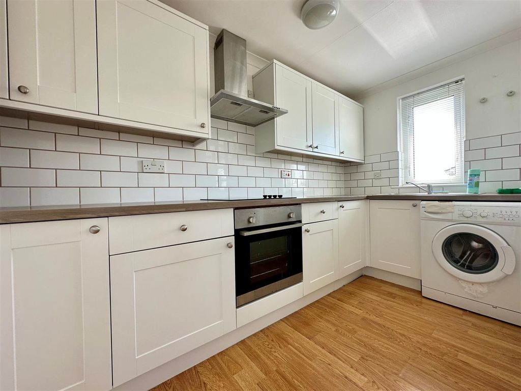 Property photo 2 of 12 Kitchen 1.Jpg