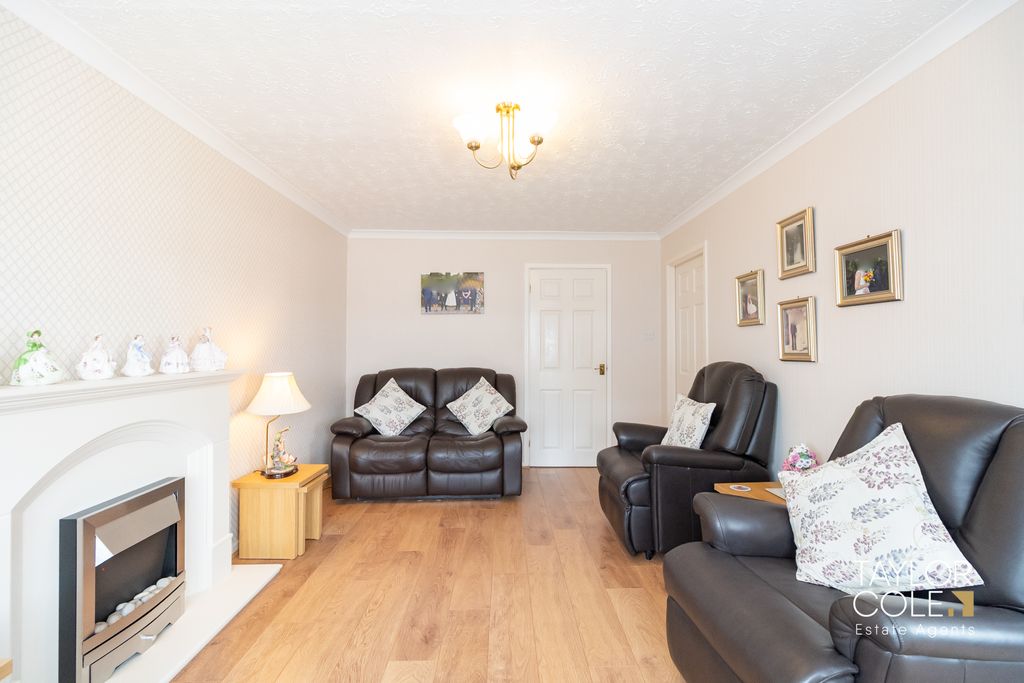 Property photo 3 of 16