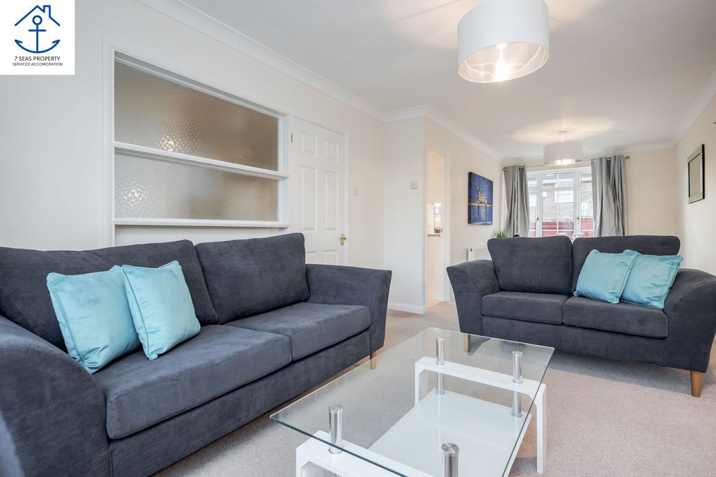Property photo 1 of 43