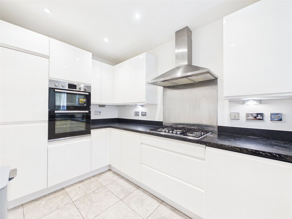 Property photo 2 of 15 Picture No. 03