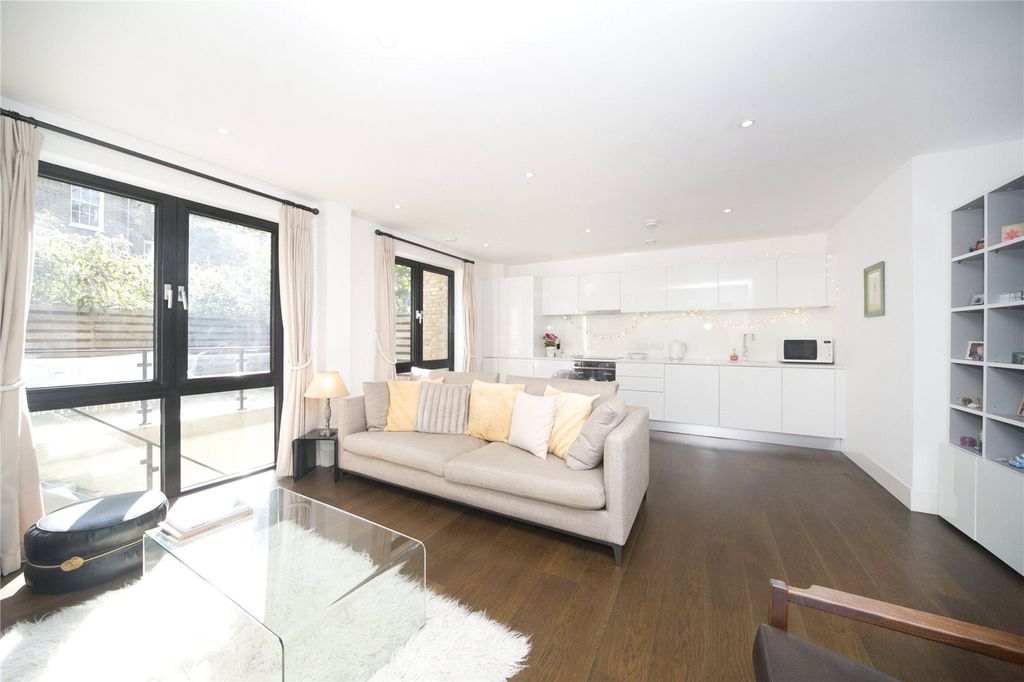 Property photo 1 of 11 Open Plan Living