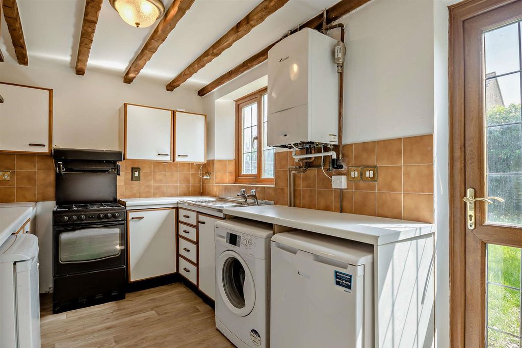 Property photo 3 of 11