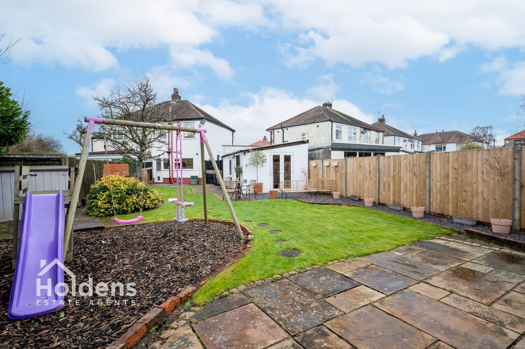 Property photo 2 of 20