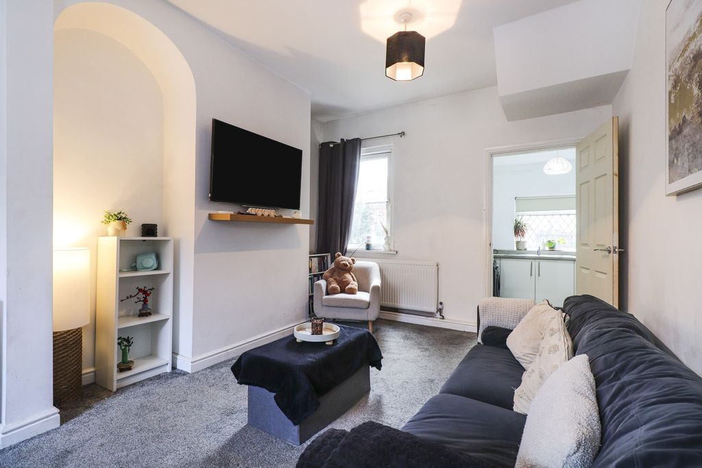 Property photo 2 of 18 Living Room