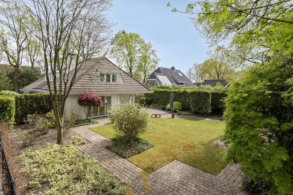 Property photo 3 of 79