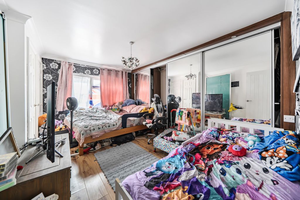 Property photo 3 of 11 1470884-10-6A2A79...