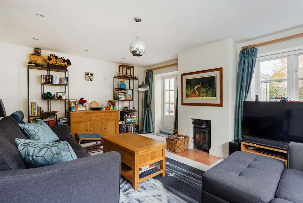 Property photo 2 of 16 Reception Room.Jpg